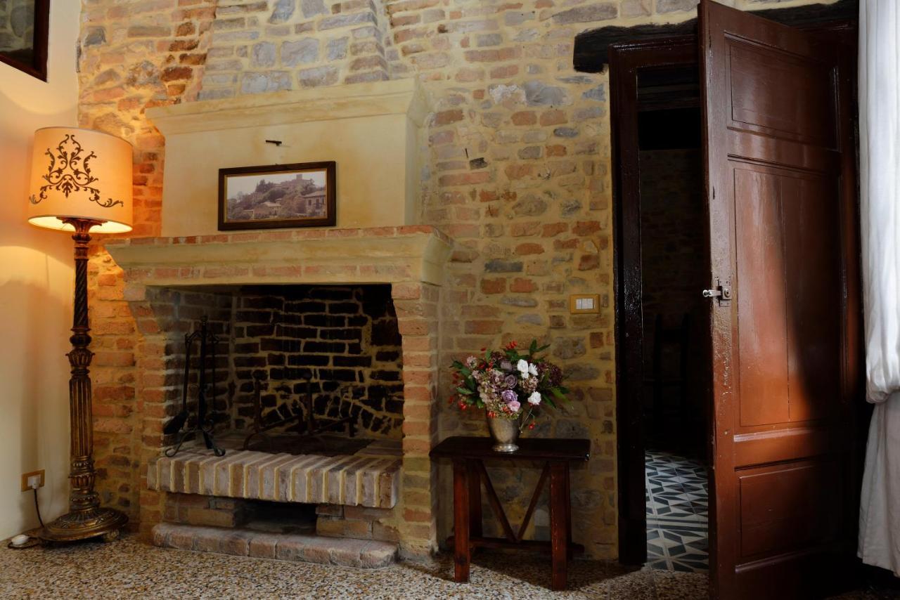 Antico Borgo Di Tabiano Castello - Relais De Charme Hotel Tabiano Terme Екстериор снимка