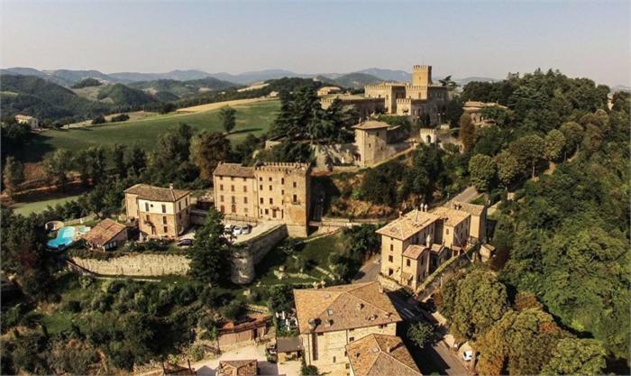 Antico Borgo Di Tabiano Castello - Relais De Charme Hotel Tabiano Terme Екстериор снимка