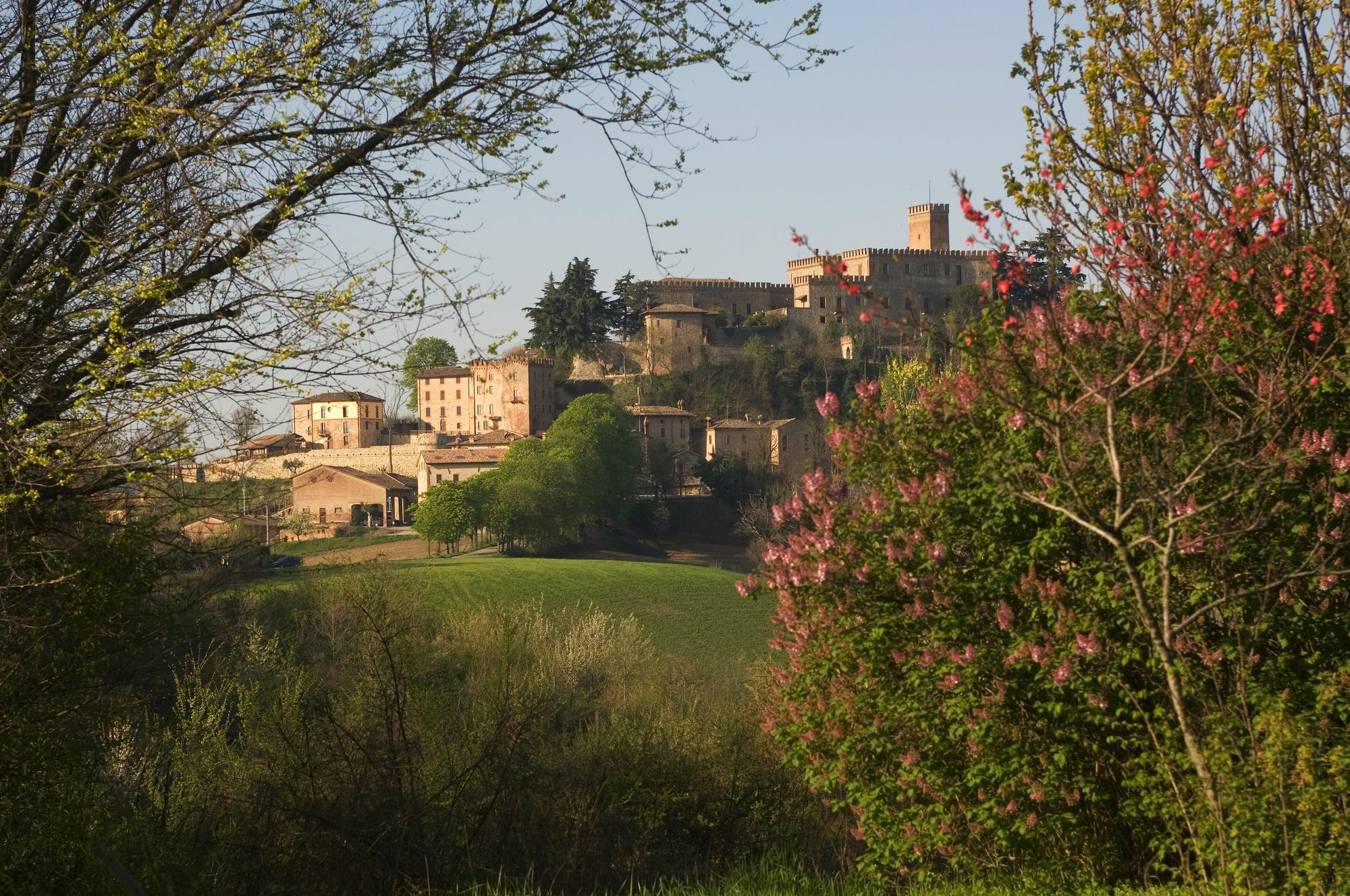 Antico Borgo Di Tabiano Castello - Relais De Charme Hotel Tabiano Terme Екстериор снимка